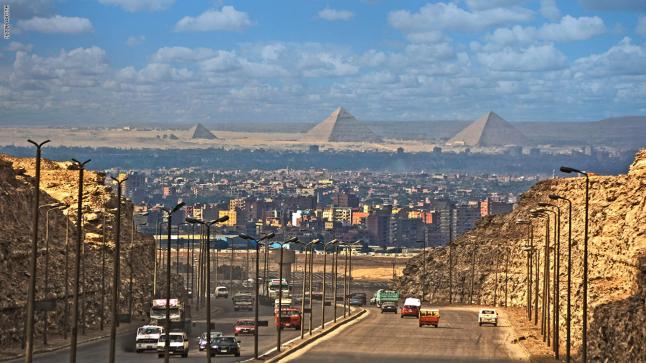 مصرع 7 أشخاص وإصابة 5 آخرين اختناقا في مستشفى لعلاج مصابي كورونا بمصر